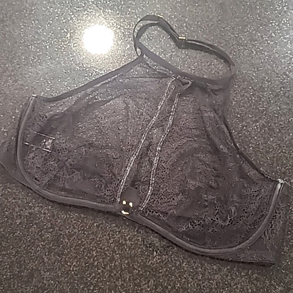 Victoria's Secret, Halter Lace Bra